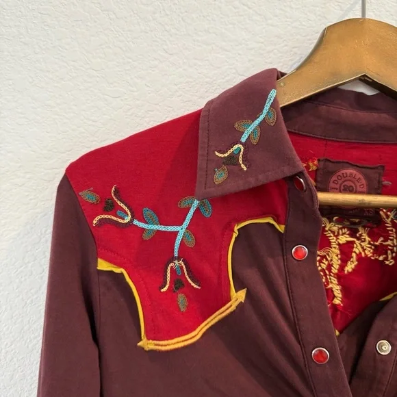 Double D Ranch- Western Embroidered Snap Button Down Top- XS - Picture 2 of 11